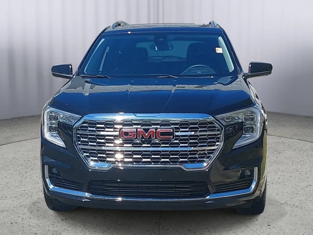 Used 2024 Black GMC Denali image 8