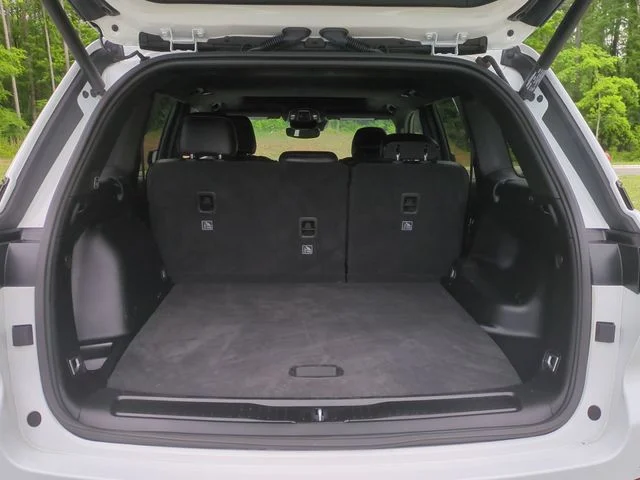 Used 2023 White/off-white Jeep Altitude X image 23