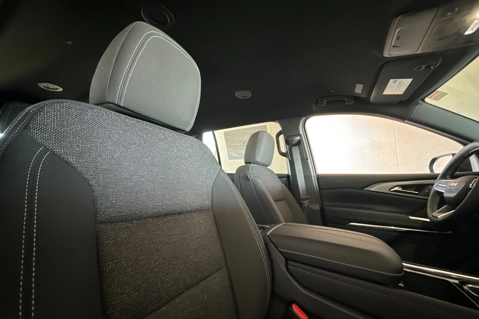 New 2027 Mosaic Black Metallic Chevrolet LT image 18