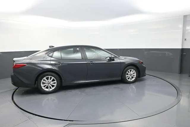 Used 2026  Toyota LE image 14