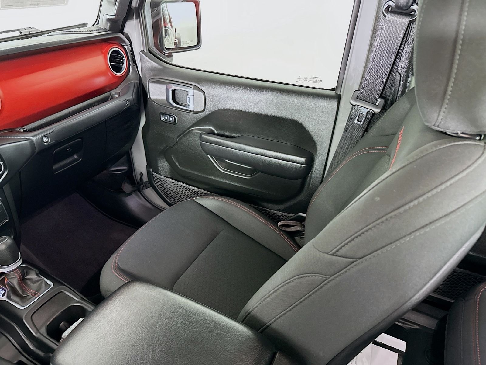 Used 2021 Sting-Gray Clearcoat Jeep Rubicon image 23