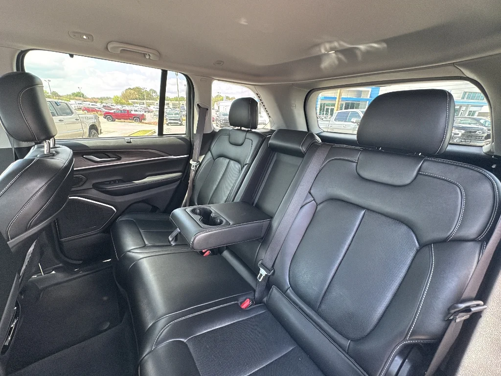 2023 Jeep Grand Cherokee Limited - Photo 13
