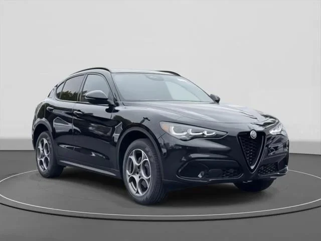 2025 Alfa Romeo Stelvio Base