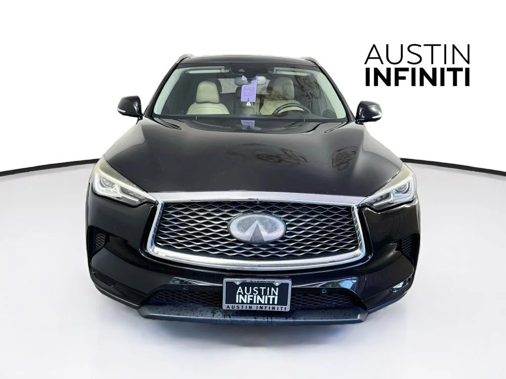 Used 2019 Black INFINITI ESSENTIAL image 2