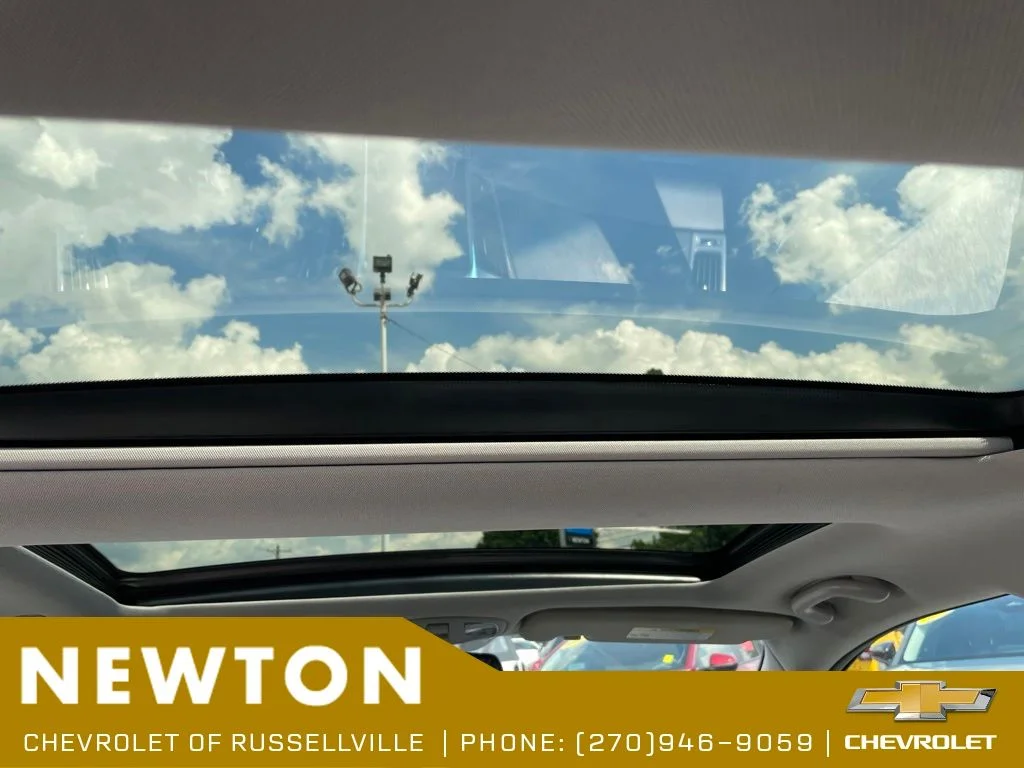 Used 2014 Black Onyx Pearl Hyundai Limited image 22