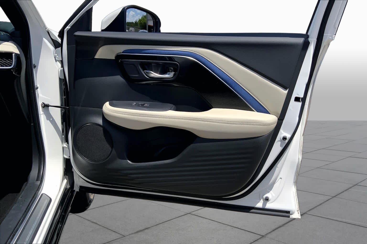 Used 2025 Platinum White Pearl Acura w/A-Spec Package image 23