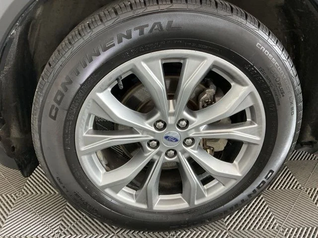 Certified Used 2023  Ford Limited image 26