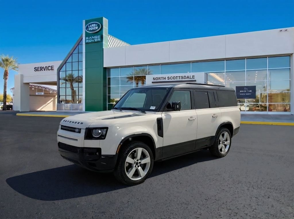 2026 Land Rover Defender X-Dynamic SE | CarEdge | CarEdge