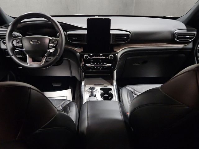 Used 2023 Gray Ford Platinum image 2