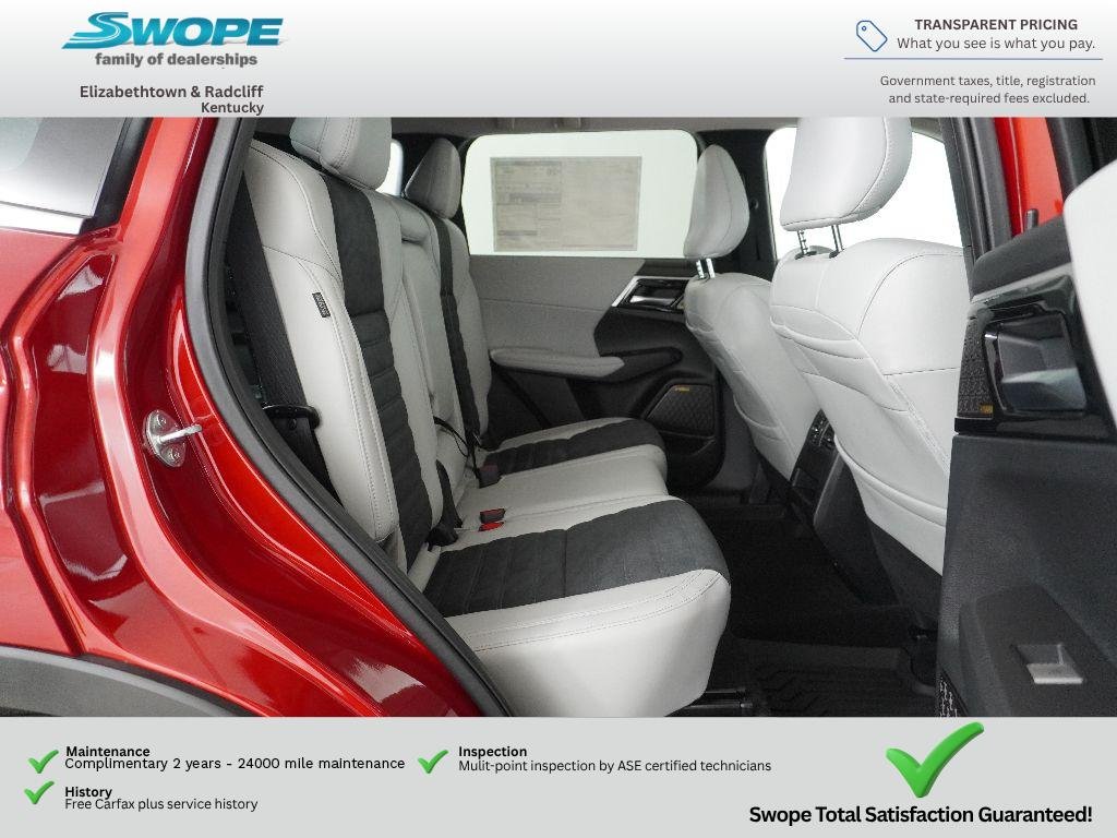 Used 2025 Red Diamond Mitsubishi SE image 9