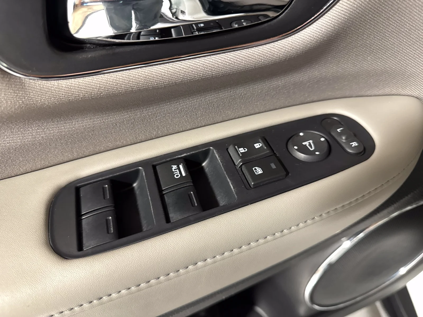 2018 Honda HR-V EX - Photo 12