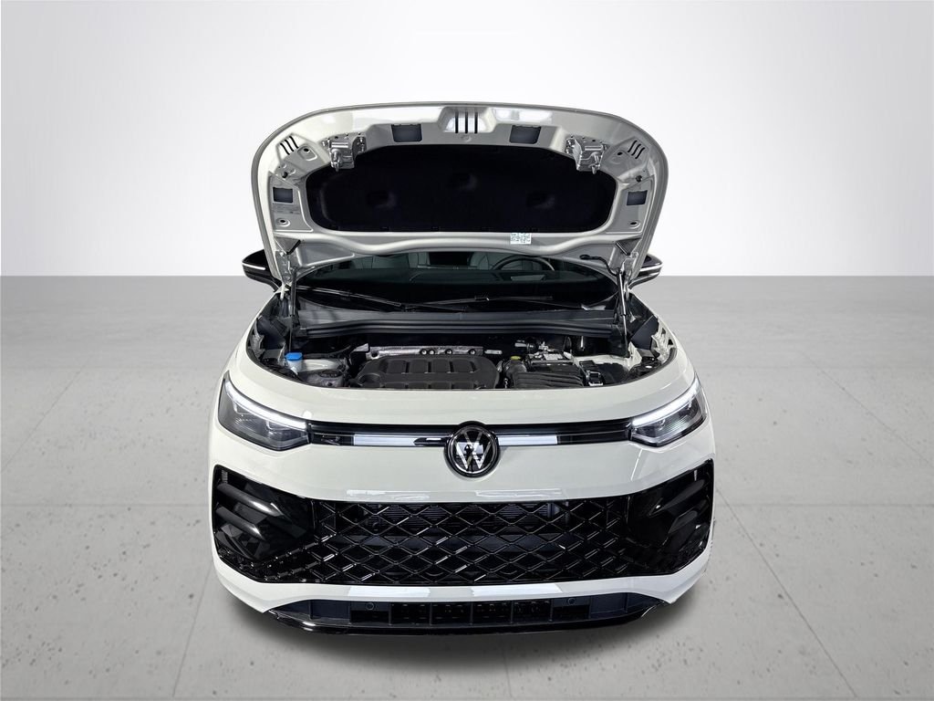 New 2026  Volkswagen SE R-Line Black image 22
