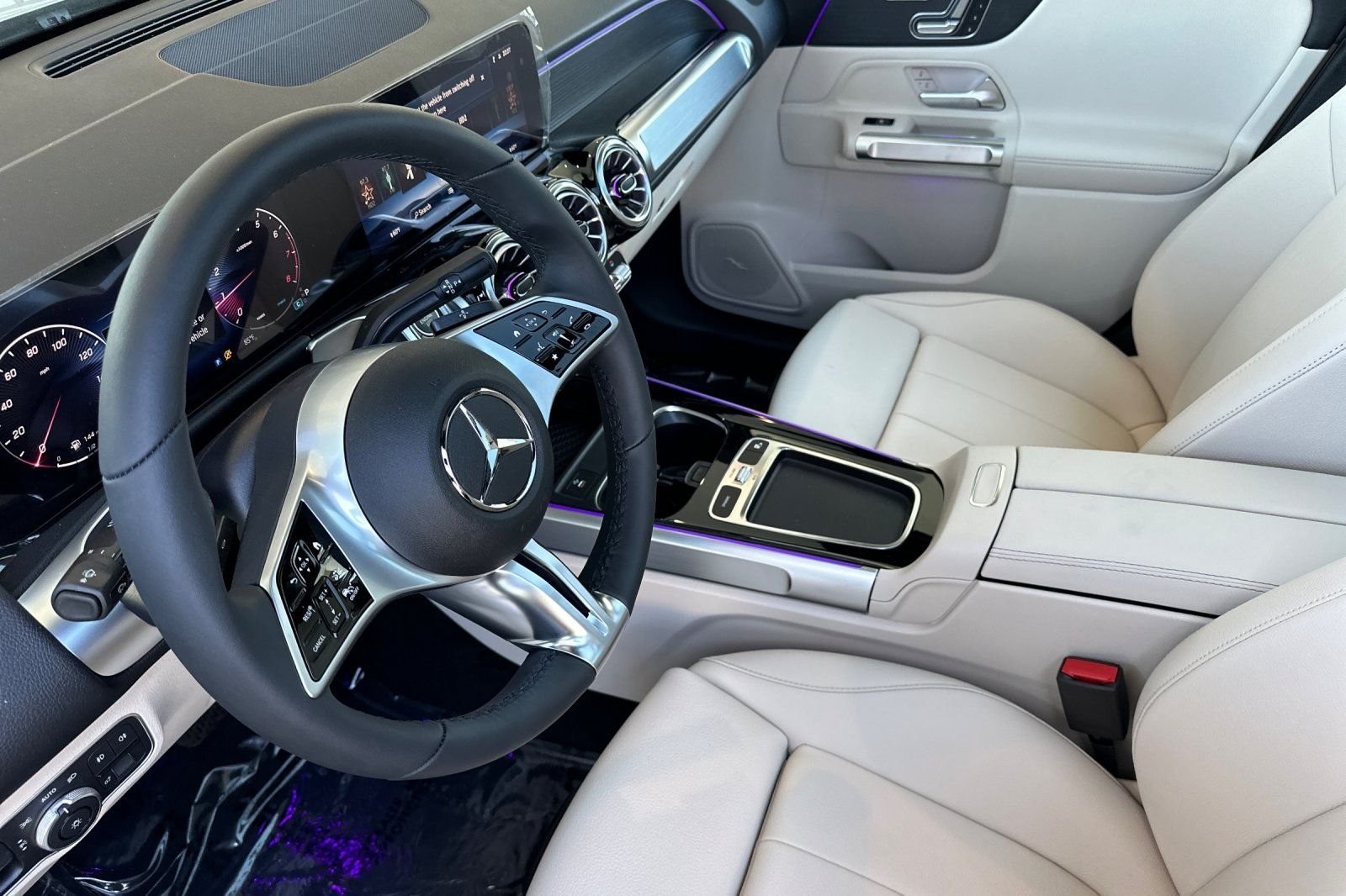 New 2026 Silver Mercedes-Benz GLB 250 image 10