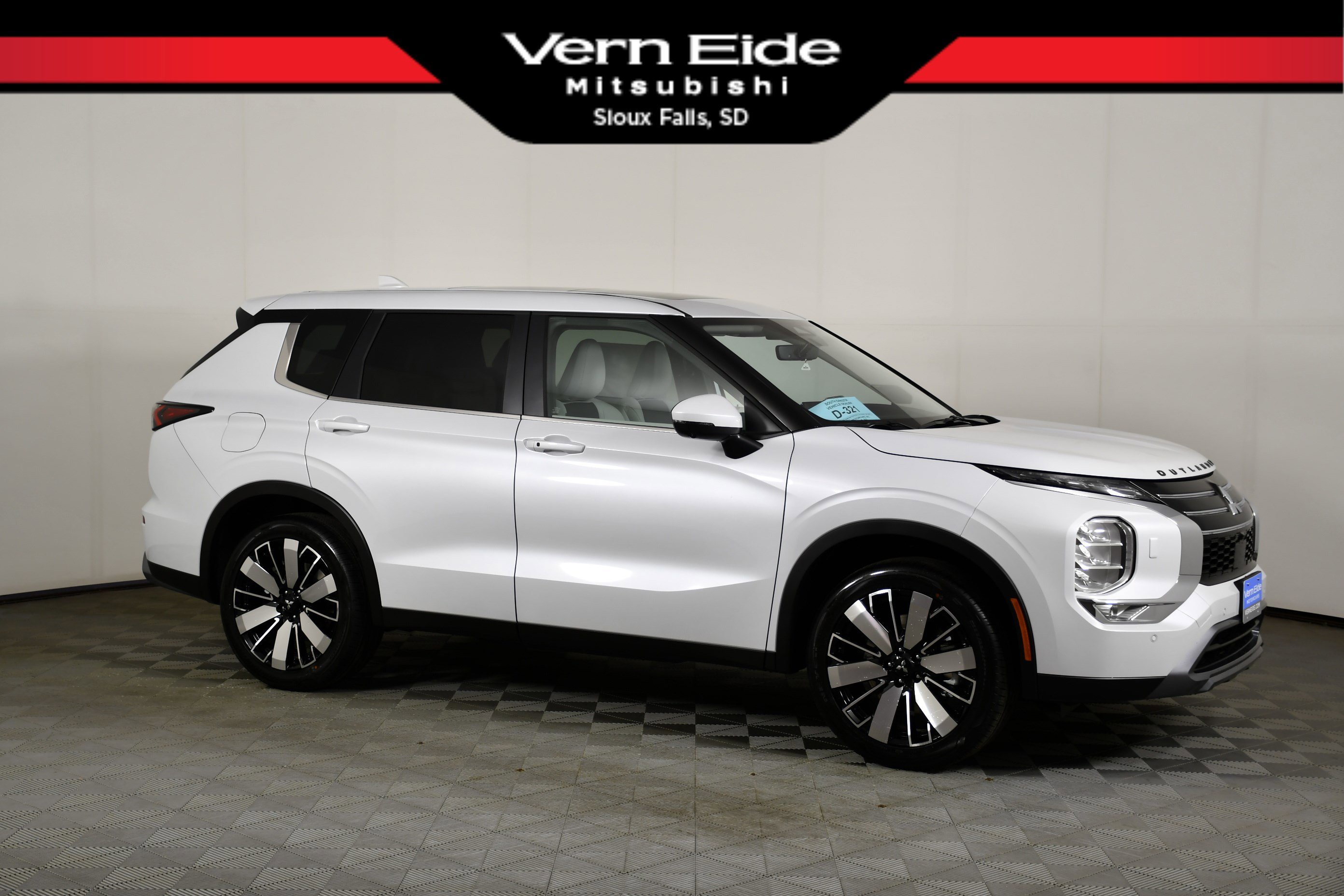 2026 Mitsubishi Outlander SE S-AWC's photo