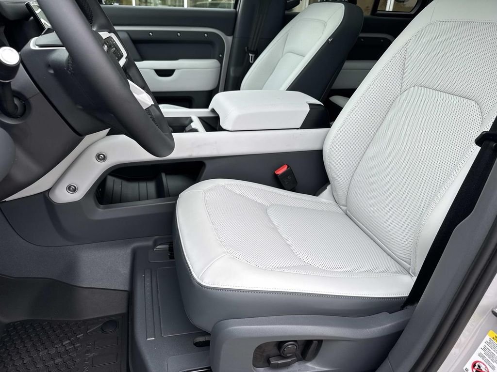 New 2026 Borasco Grey Land Rover X-Dynamic SE image 10