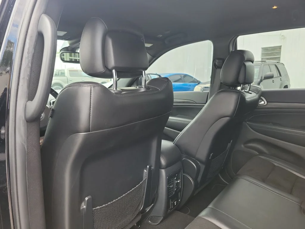 Used 2020 Black Jeep Altitude image 18