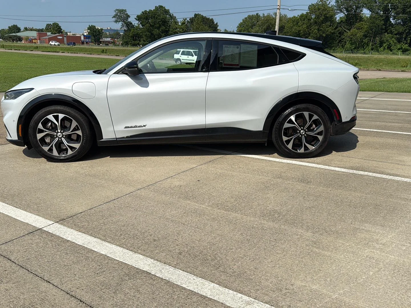 Used 2021 Space White Ford Premium image 4