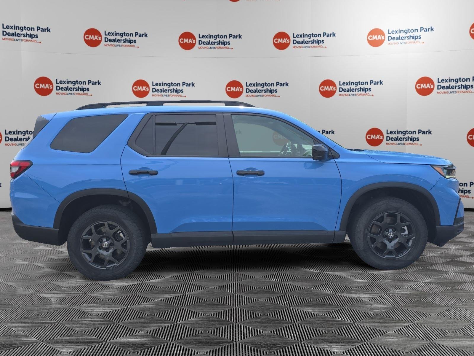 Used 2024 Diffused Sky Blue Pearl Honda TrailSport image 8
