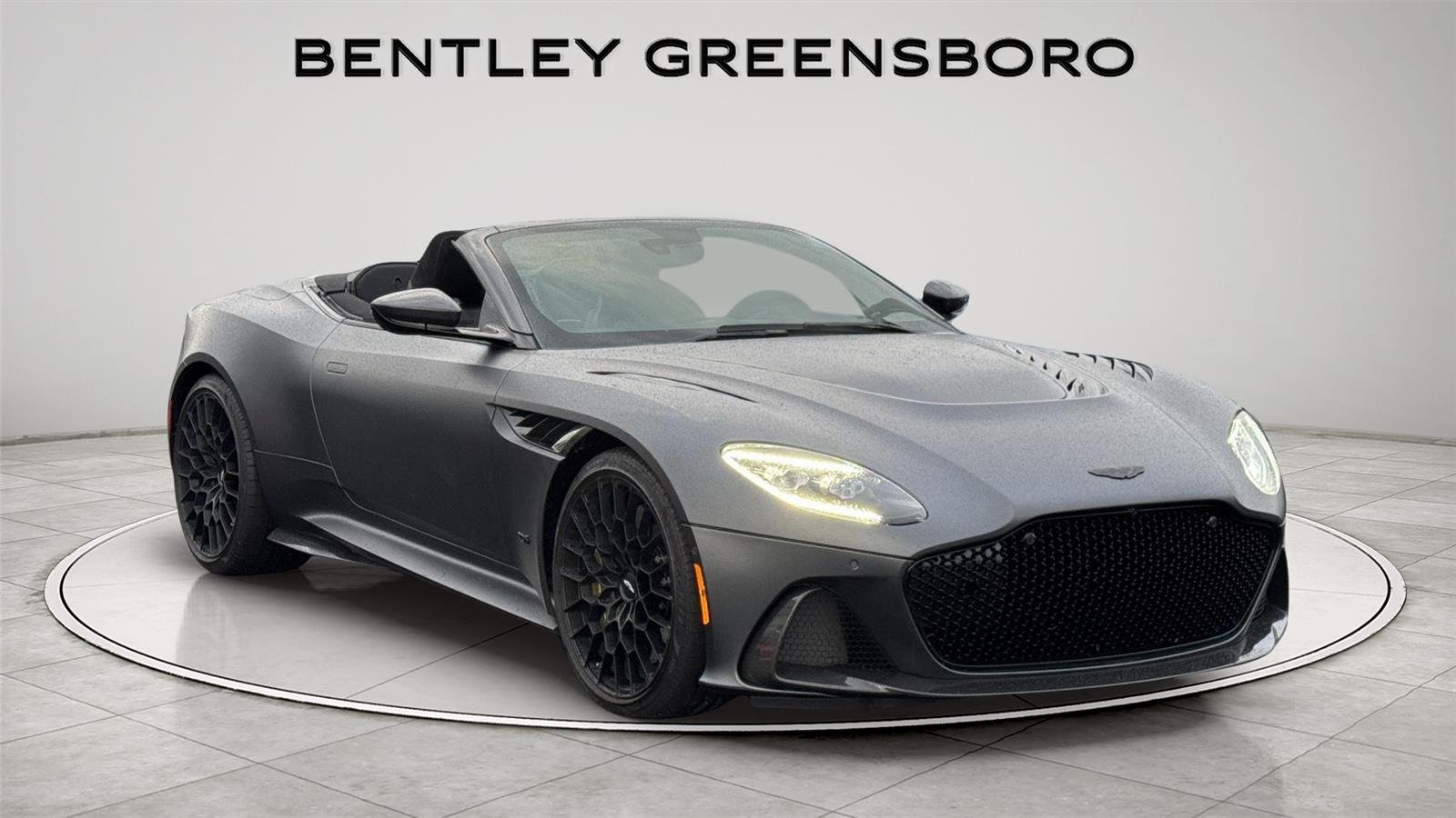 2023 Aston Martin DBS Base