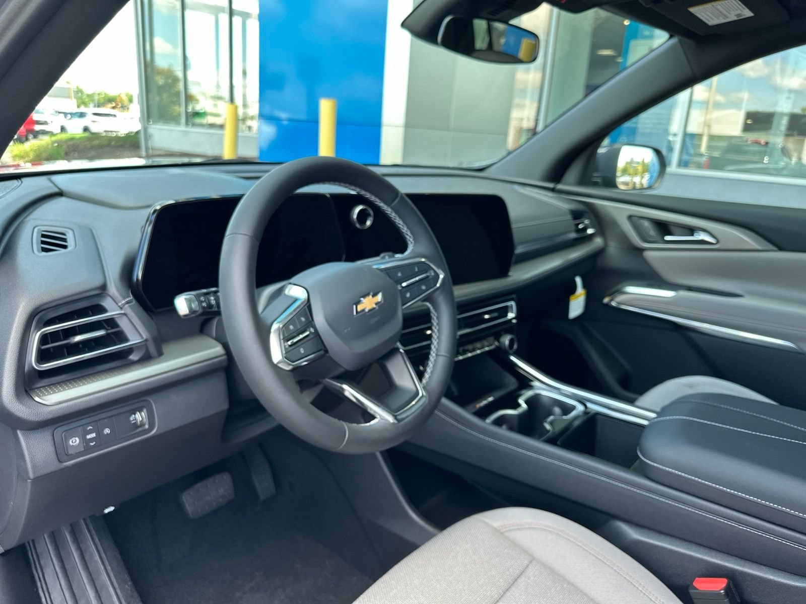 2027 Chevrolet Traverse LT - Photo 19