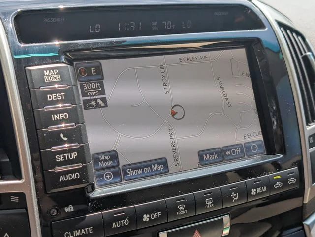 Used 2014 Blizzard Pearl Toyota Base image 17