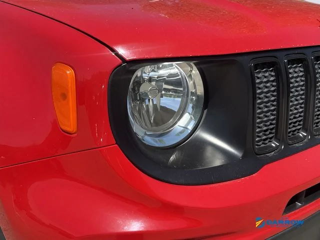 Used 2022 Red Jeep Latitude image 24