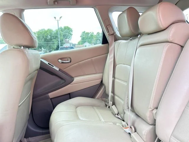 Used 2012 White Nissan SL image 19