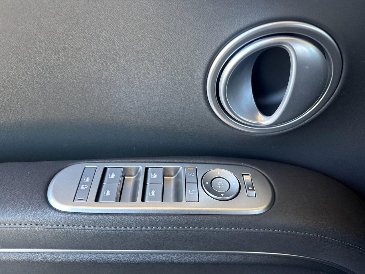 New 2026 Gray Hyundai Blue SEL Premium 7P image 9