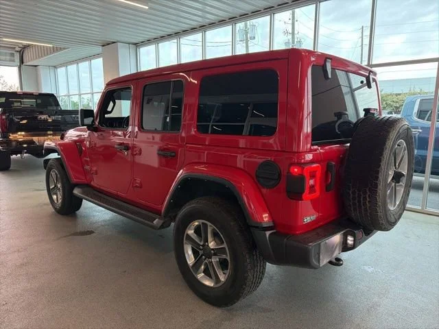 Used 2021 Firecracker Red Jeep Unlimited Sahara image 16
