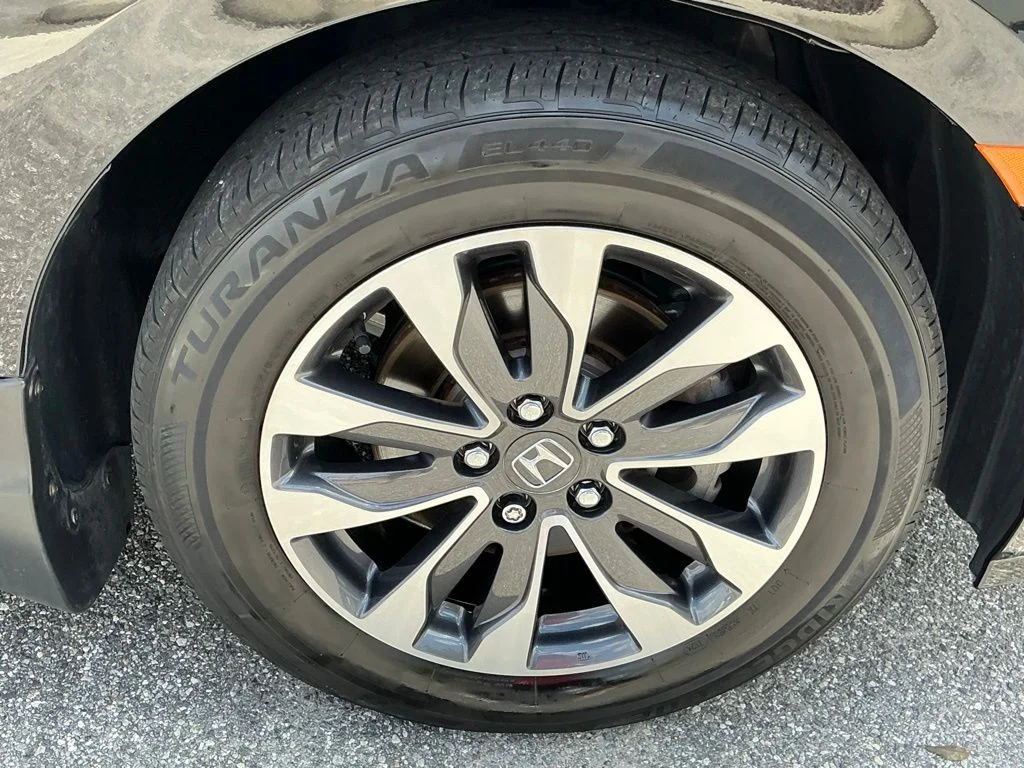 Used 2024  Honda EX-L image 19