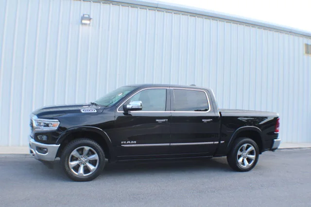 Used 2021 Diamond Black Crystal Pearlcoat Ram Limited image 4