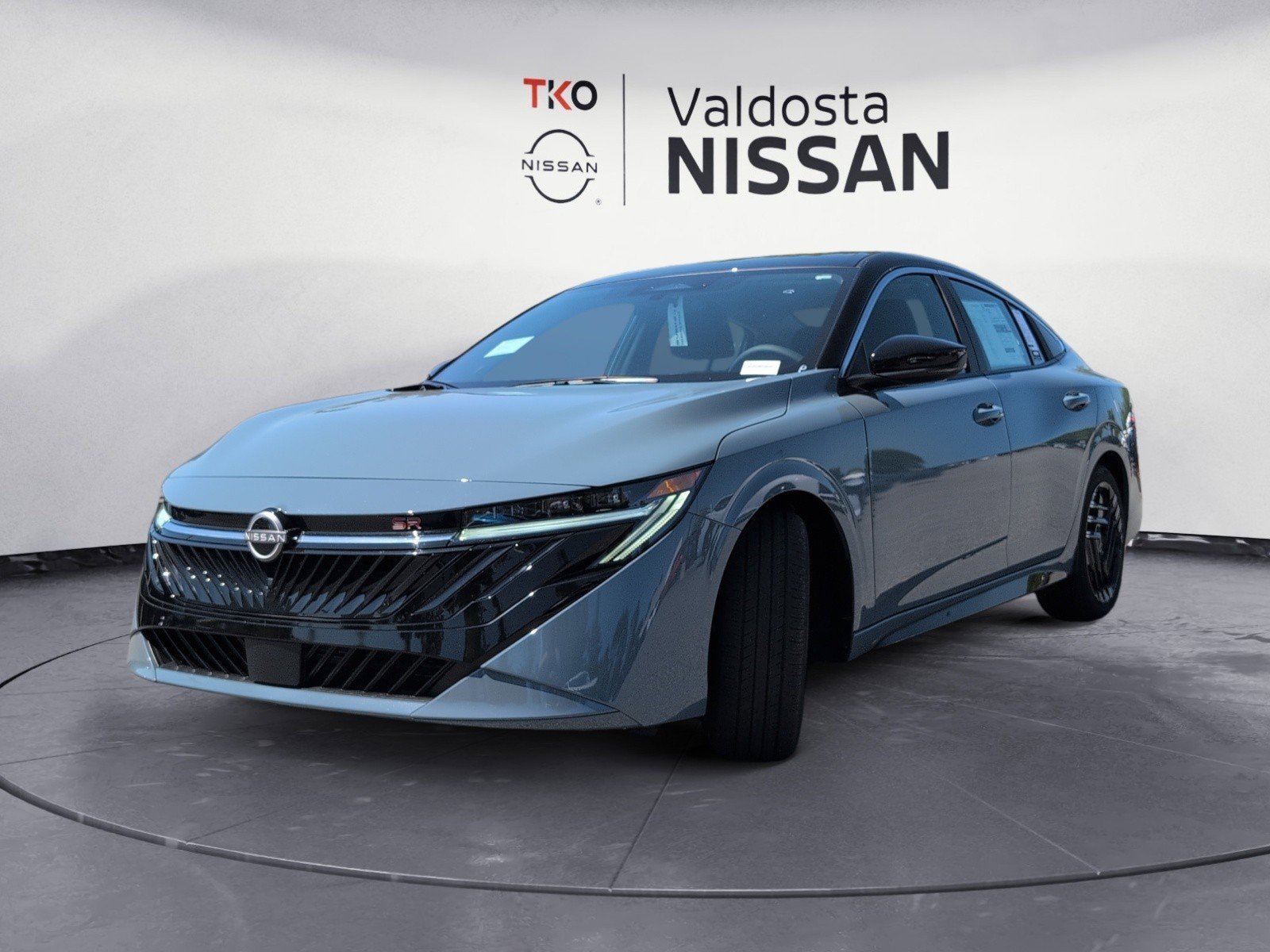 New 2026 Atlantic Gray Metallic / Super Black Two-tone Nissan SR image 11
