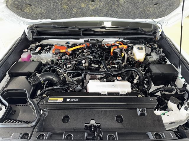 Used 2025 Pearl Toyota Limited image 33