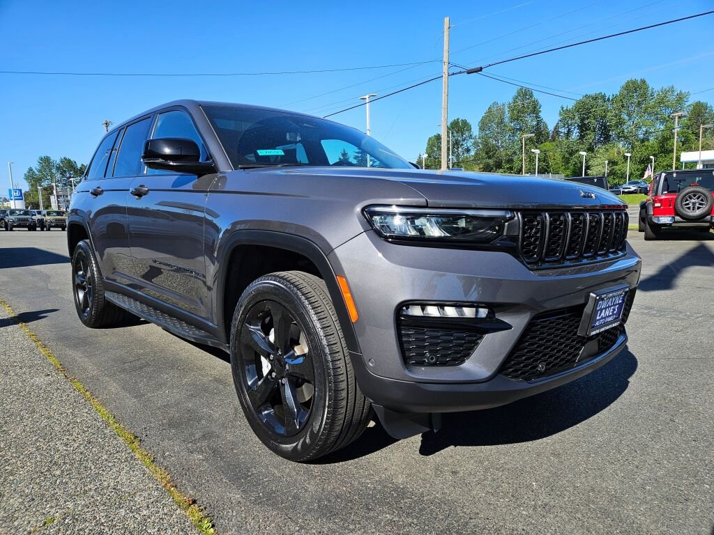 Used 2024 Baltic Gray Metallic Clear Coat Jeep Limited image 6