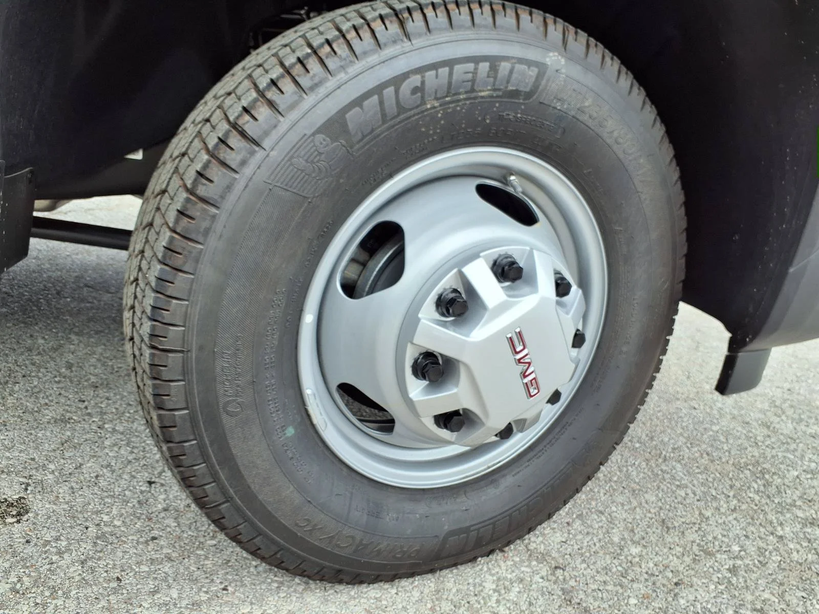 2026 GMC Sierra 3500 Chassis Cab Pro - Photo 29