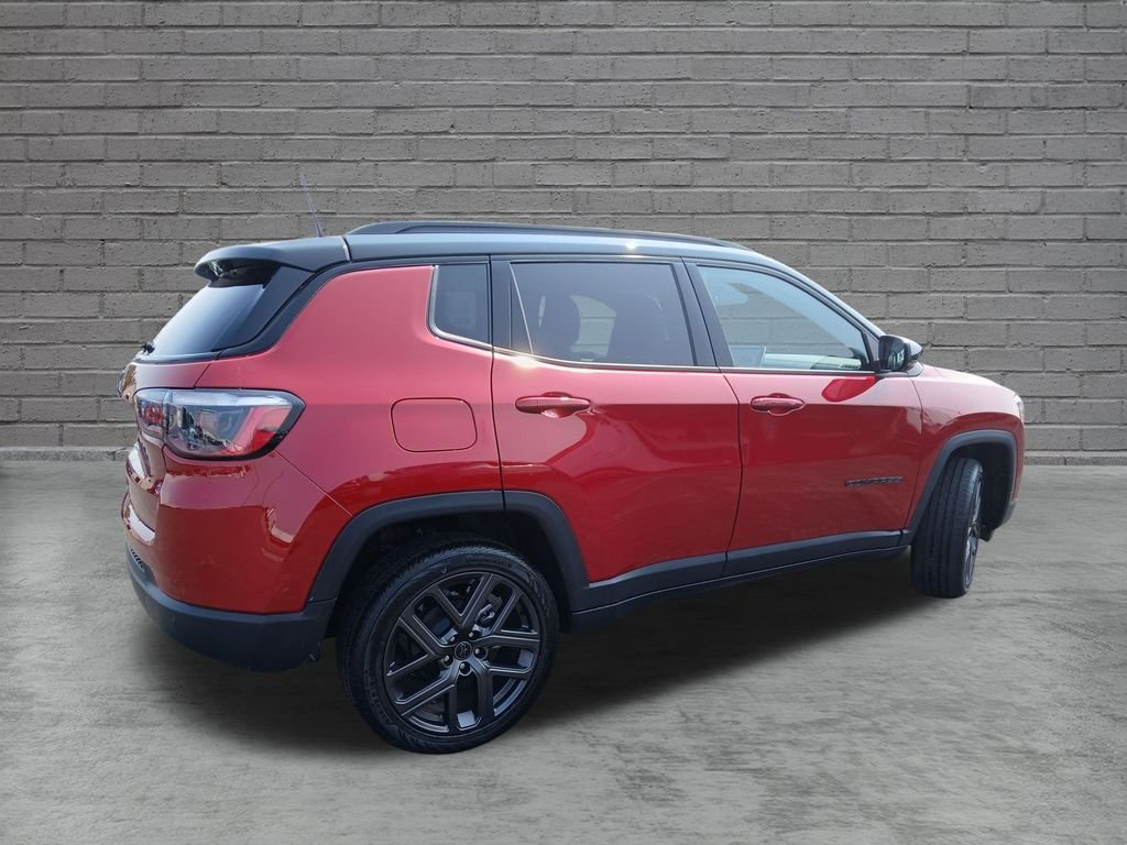 New 2026 Red Hot Pearlcoat Jeep Limited image 5