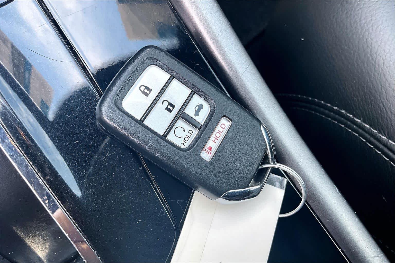 Used 2017 Deep Blue Opal Metallic Honda EX-L image 14