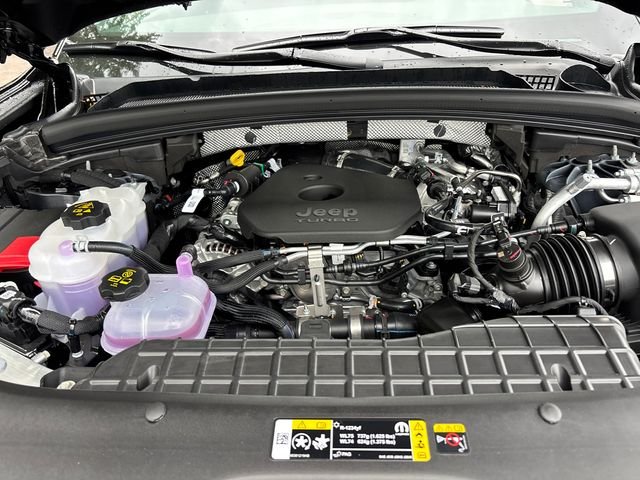 New 2027 High Gloss Black Jeep Limited Reserve image 32