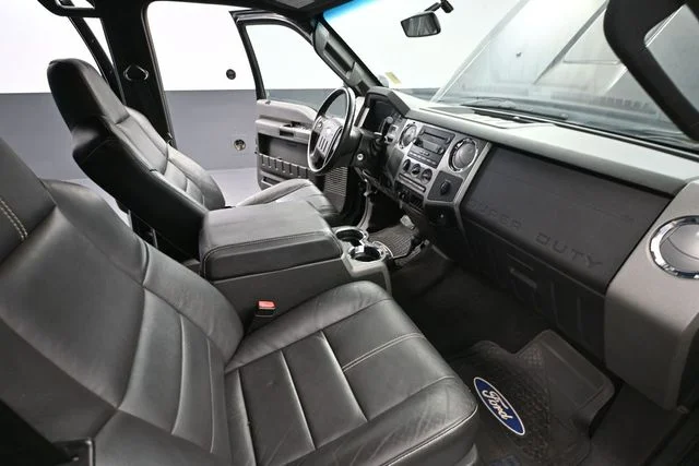 Used 2008 Black Ford FX4 image 36