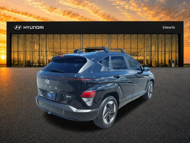 Used 2024 Black Hyundai SEL image 7