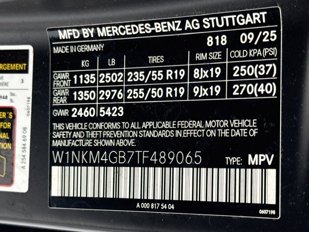 Certified Used 2026 Grey Mercedes-Benz GLC 300 image 34