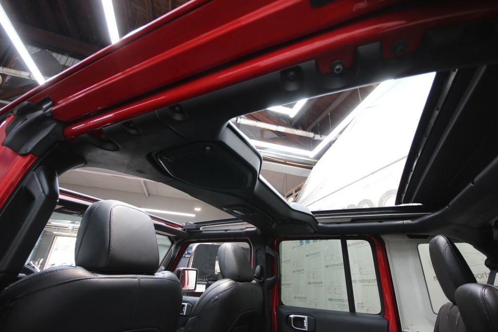 Used 2019 Red Jeep Unlimited Sahara image 25