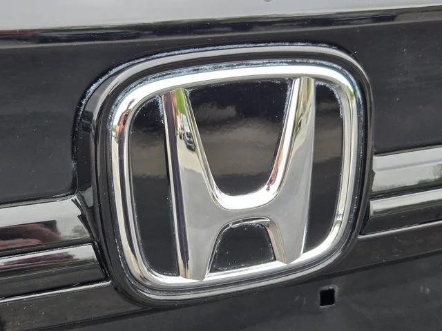 Used 2025 Black Honda EX-L image 17