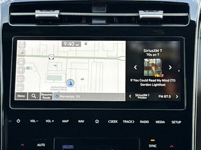 Used 2023 Green Hyundai Limited image 19