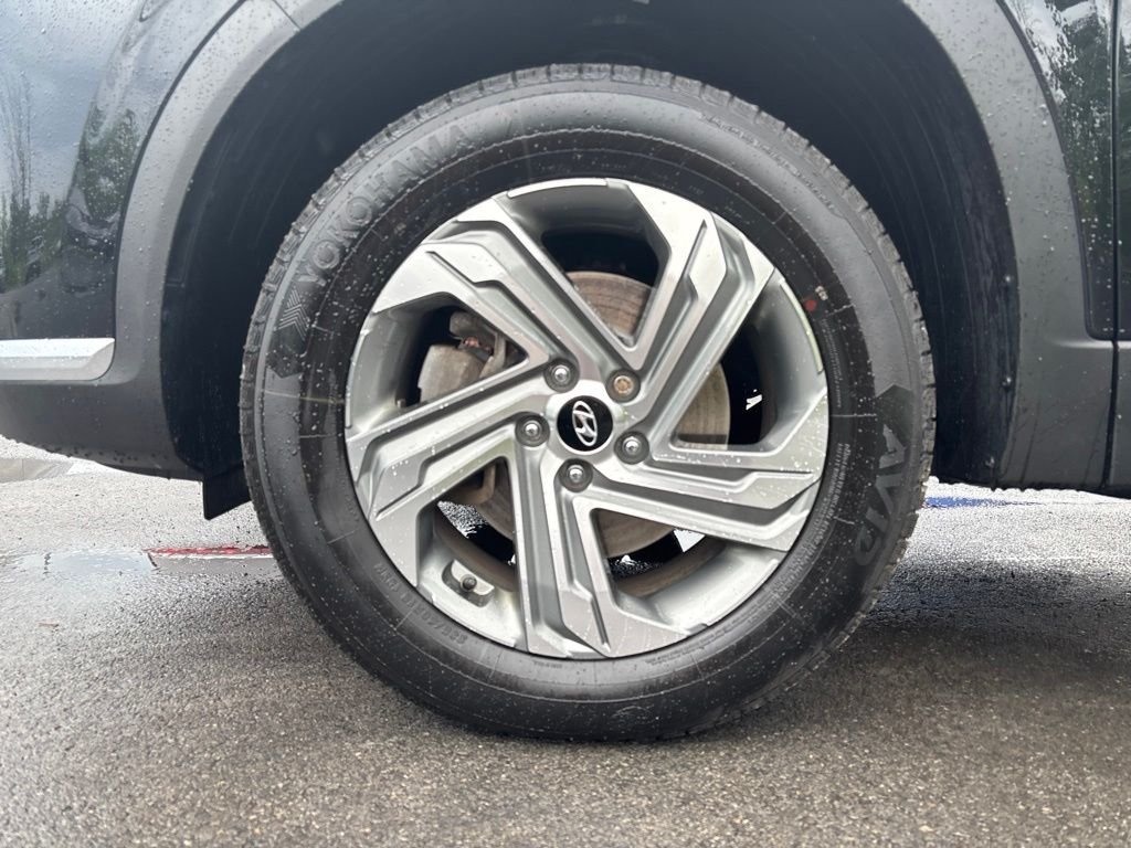 Used 2021 Black Hyundai SEL image 9