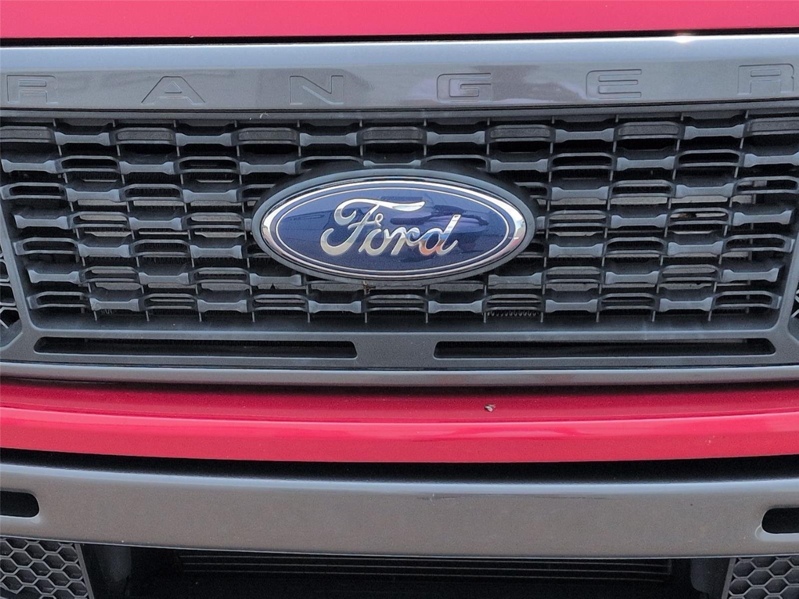 Used 2021 Rapid Red Metallic Tinted Clearcoat Ford XLT image 14