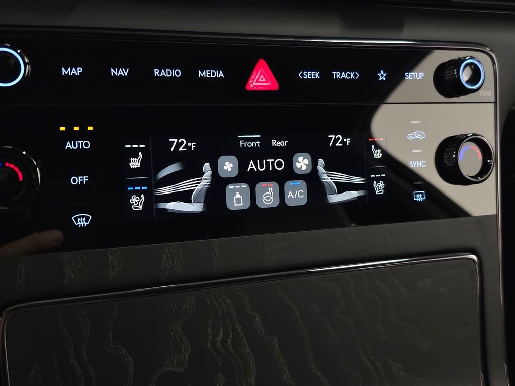 New 2026 Black Genesis 3.5T E-SC MHEV PRESTIGE BLACK image 29