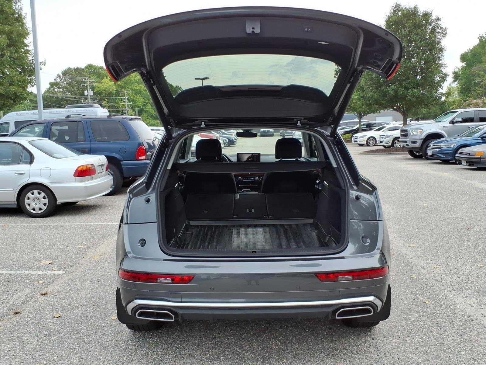 Used 2023 Daytona Gray Pearl Effect Audi S line Premium image 30