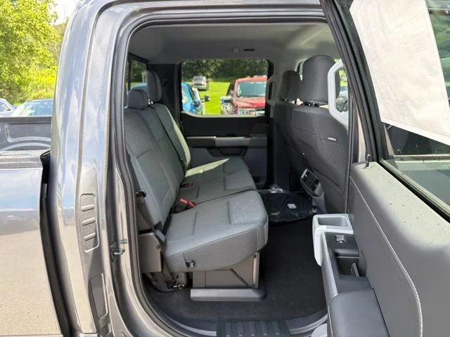 New 2026 Carbonized Gray Metallic Ford XLT image 37