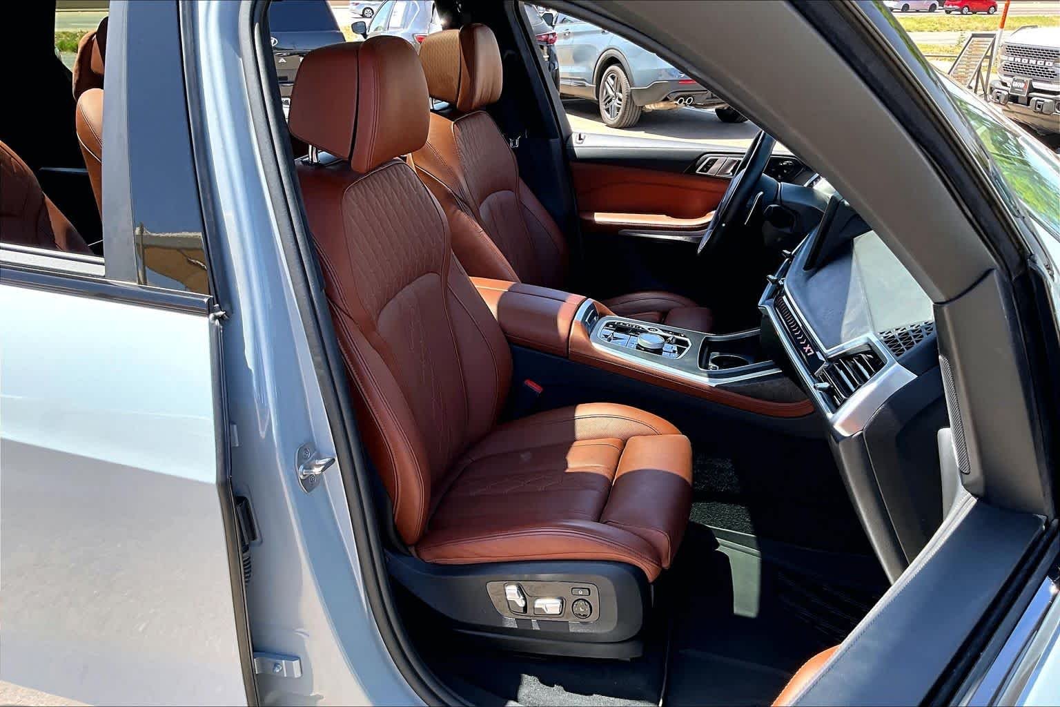 Used 2024 Brooklyn Grey Metallic BMW xDrive40i image 9